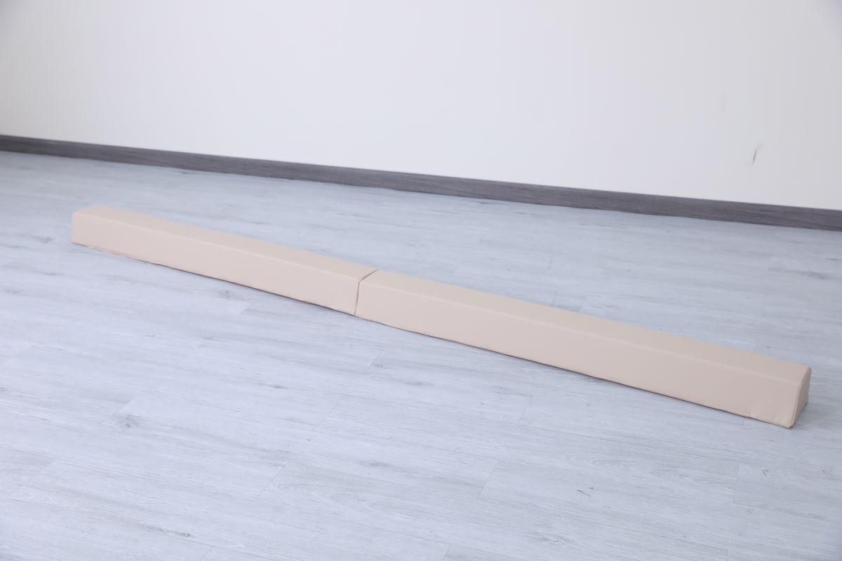 gymnastic balance beam11.jpg