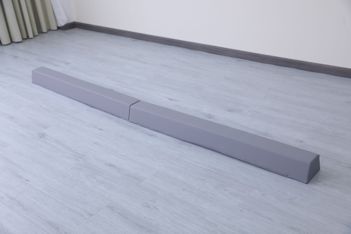gymnastic balance beam14.jpg