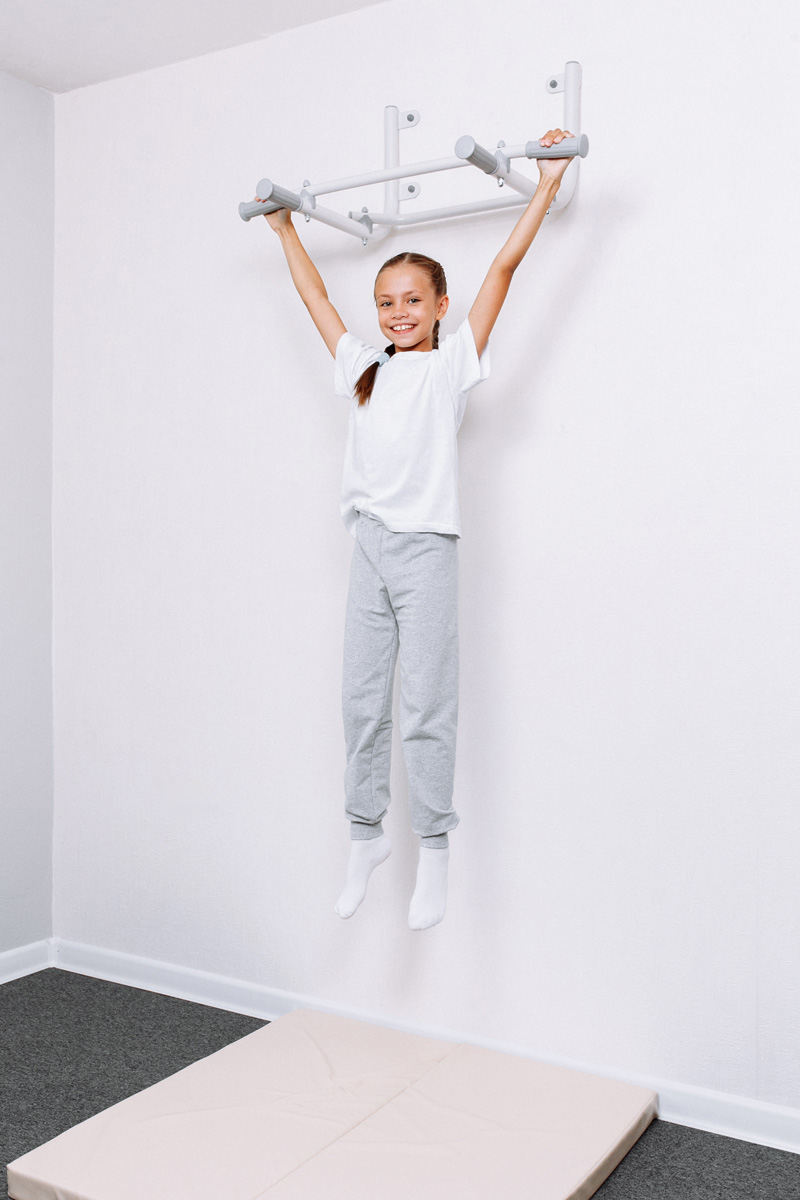 pull up bar wall mounted for kids.jpg