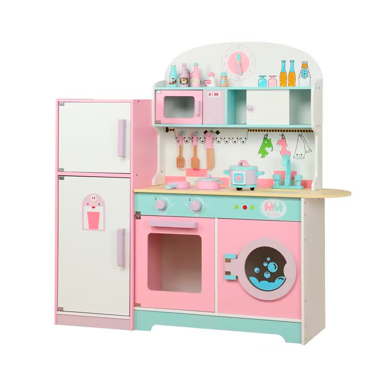 toy kitchen Lama 1.jpg